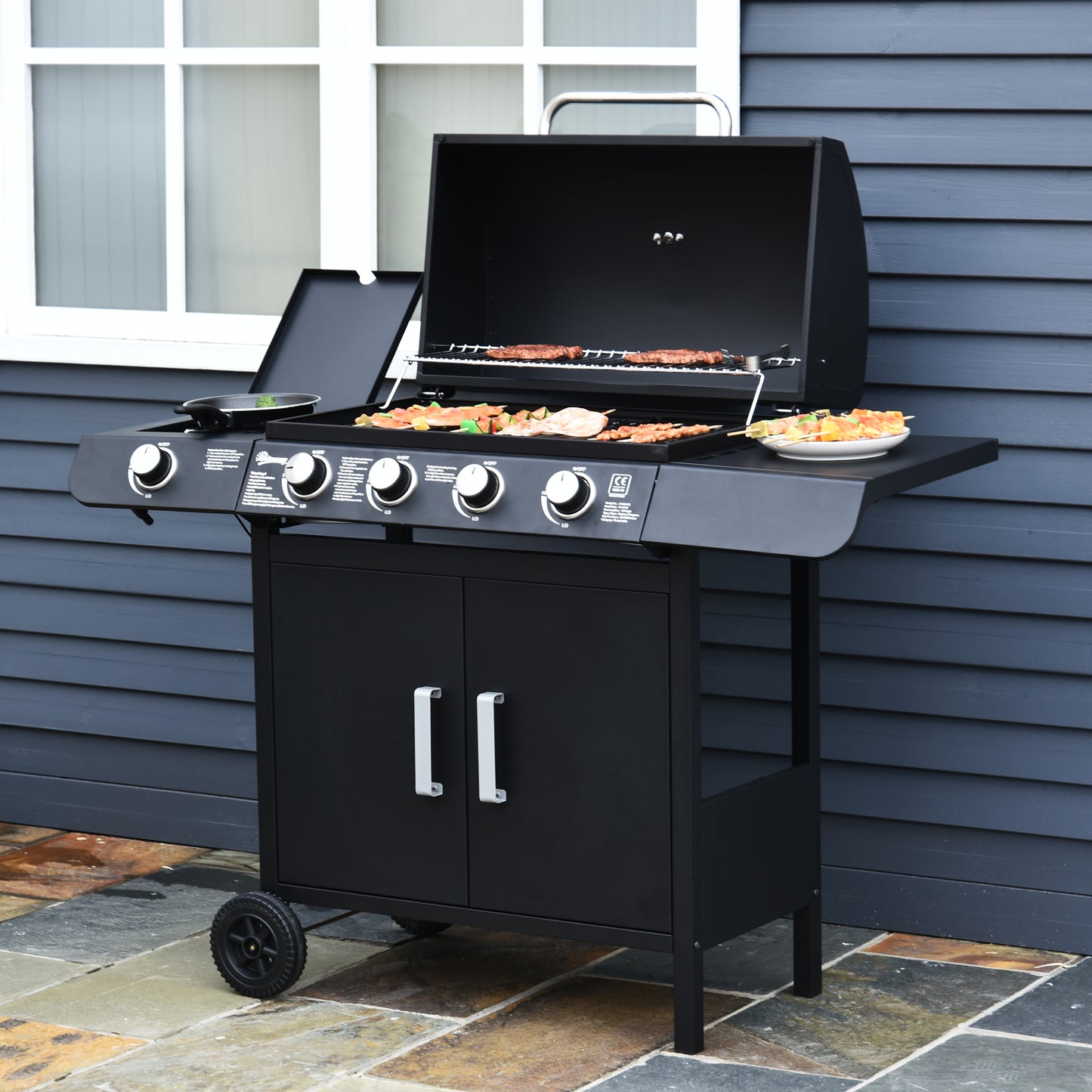 4 Gas BBQ Grill with Wheels, Steel-Black